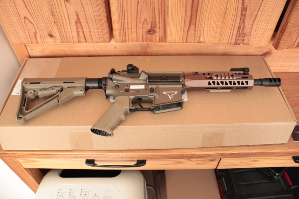 新品特売DOUBLE BELL TTIタイプ AR-15 スタンダード TTI TR-1刻印 M-LOKハンドガード メタル電動ガン ブラック M4 M16 No.082 電動ガン