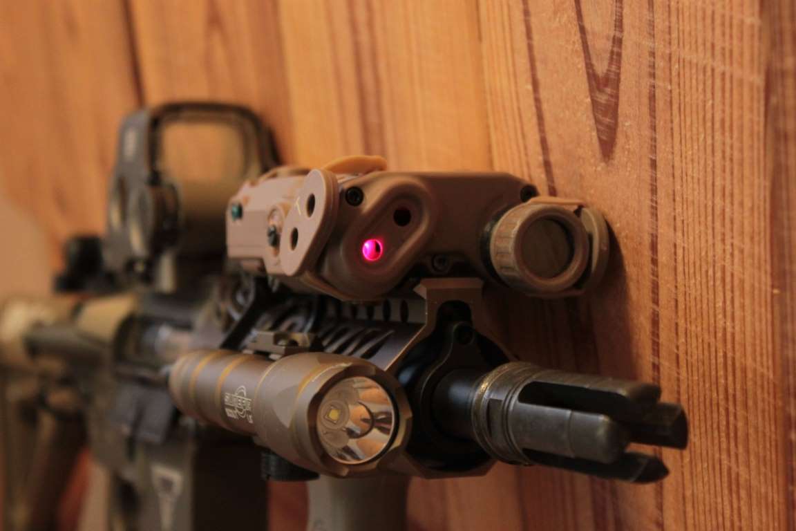PEQ-15型ガンカメラ35mm⑤LEDレーザー追加